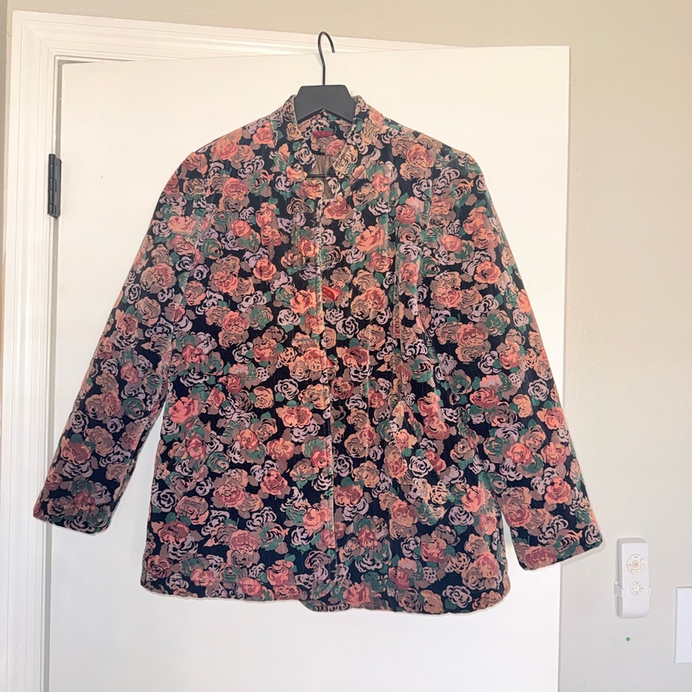 Vintage Floral Quilted Women's Jacket - Granny Core Vibes - Size M/L